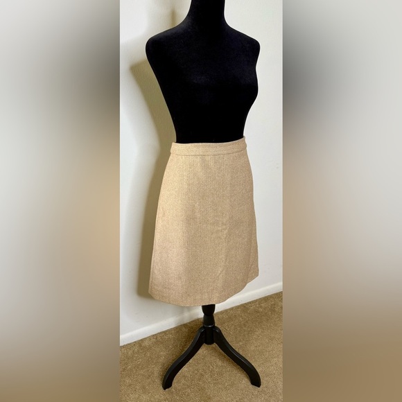 Vintage J Crew wool blend camel & gold herringbone back zip knee length skirt 6 - Picture 5 of 9
